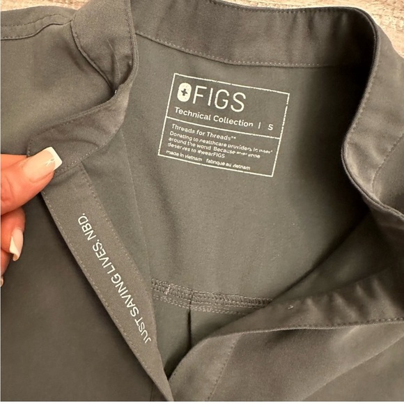 Figs women's Dark Green scrub Top - Picture 3 of 3